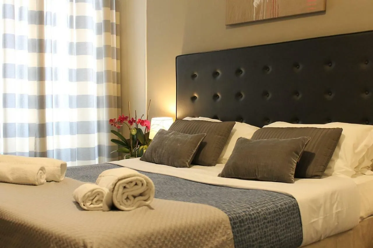 Little Rose Rooms Rom 5*,  Italien