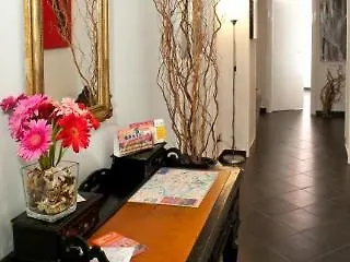 Little Rose Rooms Rom Bed & Breakfast