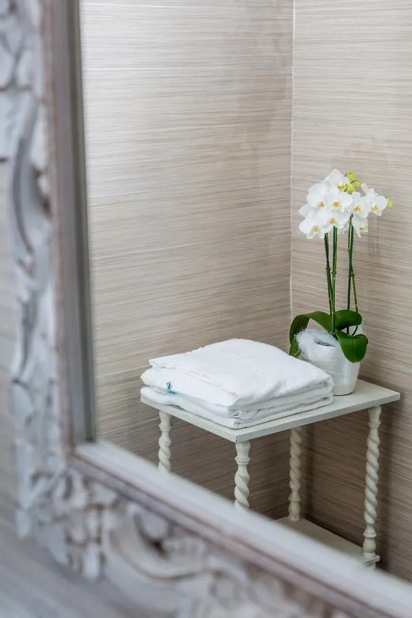 Little Rose Rooms Rom 5*,  Italien